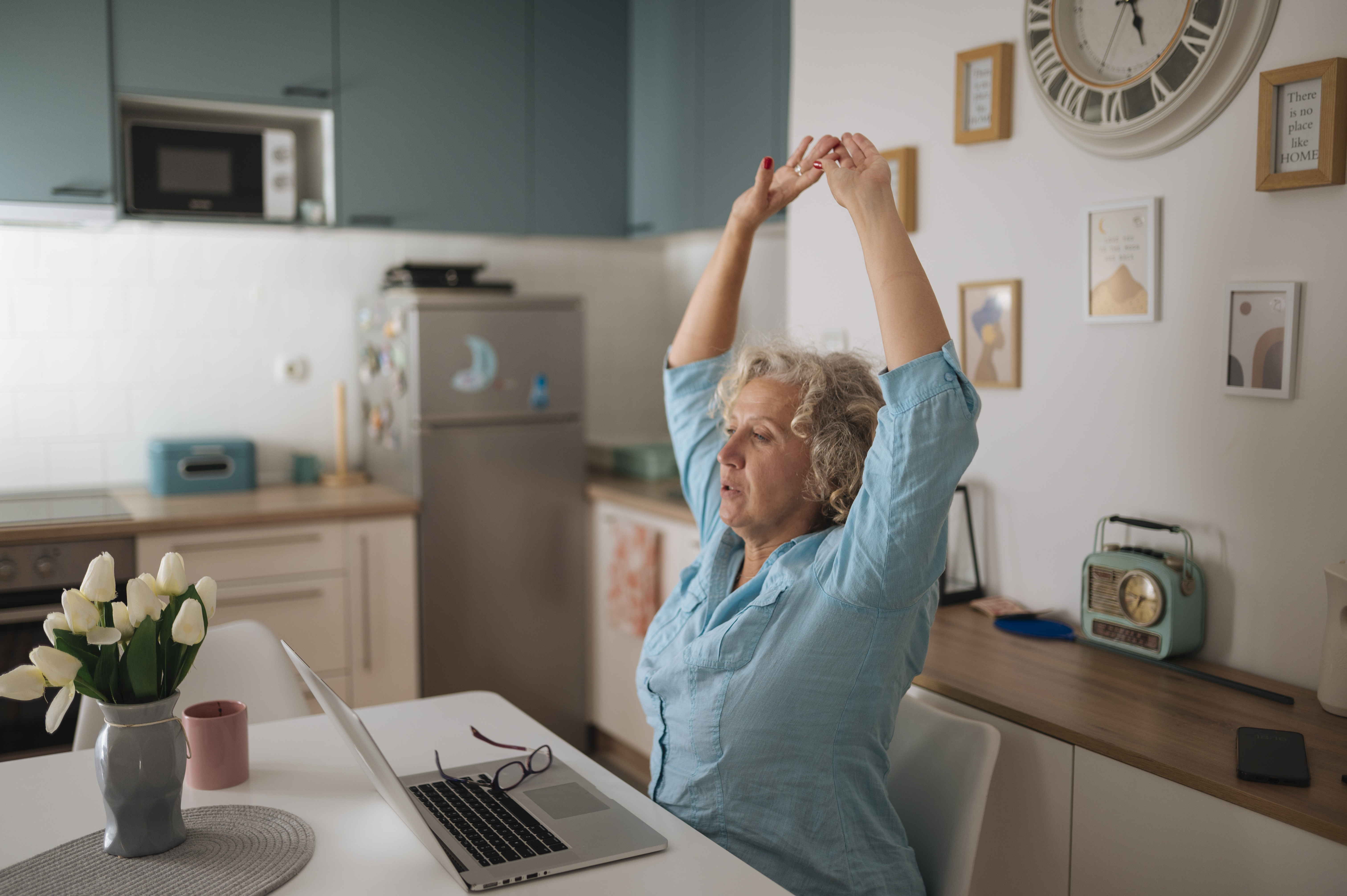 desk exercises and stretches