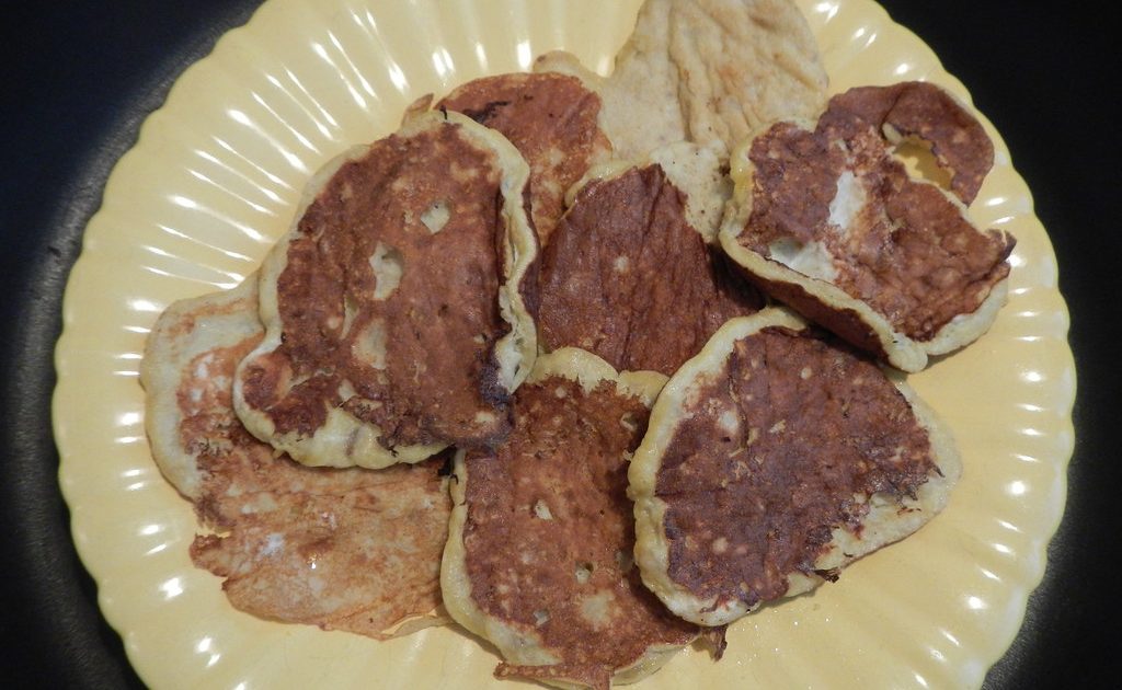 3-Ingredient Banana Oat Pancakes (No Flour, No Sugar)