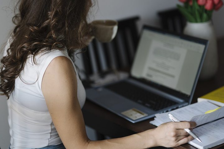 How to Improve Focus Naturally, Without Relying on Caffeine